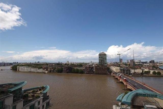  Image of 3 Bedroom Flat to rent at Bridge House, St. George Wharf, Nine Elms, London SW8