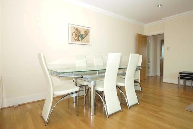  Image of 3 Bedroom Flat to rent at Bridge House, St. George Wharf, Nine Elms, London SW8