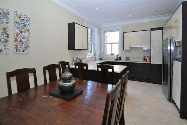  Image of 3 Bedroom Flat for sale at Sundridge Avenue, Bromley, Kent BR1