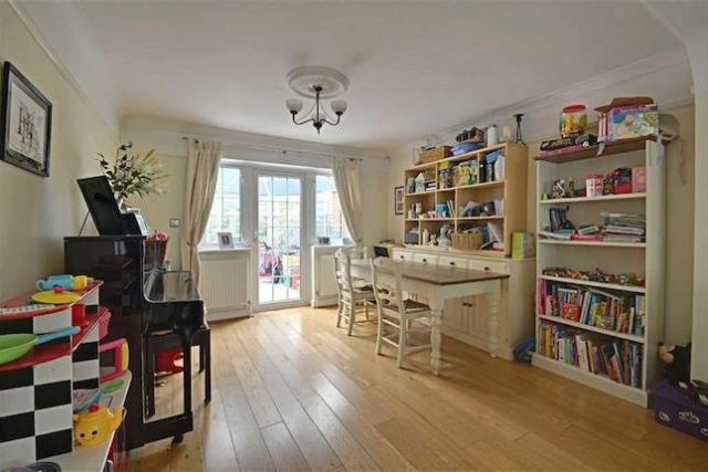  Image of 3 Bedroom Semi-Detached for sale at Petts Wood Road, Petts Wood, Orpington BR5