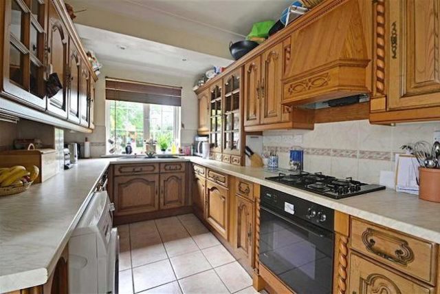  Image of 3 Bedroom Semi-Detached for sale at Petts Wood Road, Petts Wood, Orpington BR5