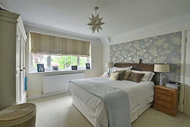  Image of 3 Bedroom Semi-Detached for sale at Petts Wood Road, Petts Wood, Orpington BR5