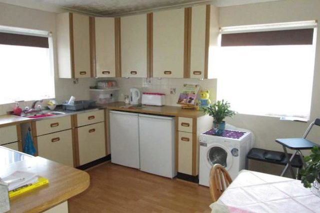  Image of 2 Bedroom Flat to rent at Hadlow Drive, Palm Bay, Margate CT9
