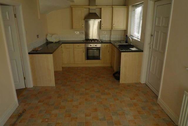  Image of 3 Bedroom Semi-Detached to rent at Silverdale Avenue, Guiseley, Leeds LS20