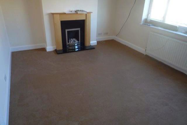  Image of 3 Bedroom Semi-Detached to rent at Silverdale Avenue, Guiseley, Leeds LS20