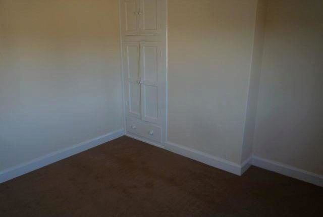  Image of 3 Bedroom Semi-Detached to rent at Silverdale Avenue, Guiseley, Leeds LS20