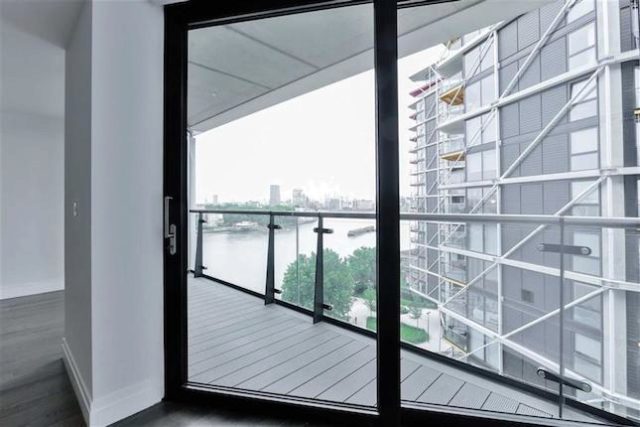  Image of 2 Bedroom Flat to rent at Three Riverlight Quay, Nine Elms, London SW8
