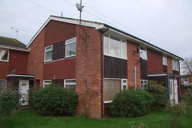  Image of 2 Bedroom Maisonette for sale at Kennedy Drive, Pangbourne RG8