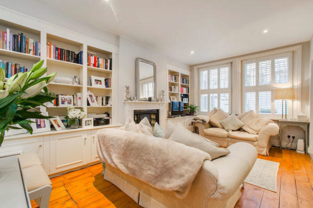  Image of 2 Bedroom Flat for sale at Crookham Road, London SW6