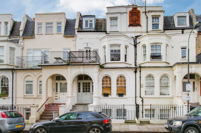  Image of 2 Bedroom Flat for sale at Crookham Road, London SW6