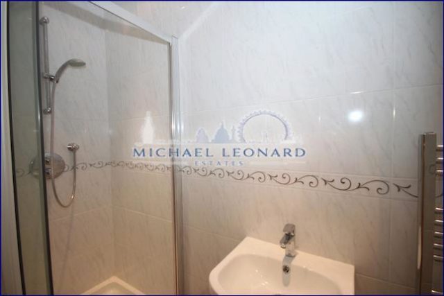  Image of 2 Bedroom Flat to rent at Fff Back, Bracknell Gardens, Hampstead NW3