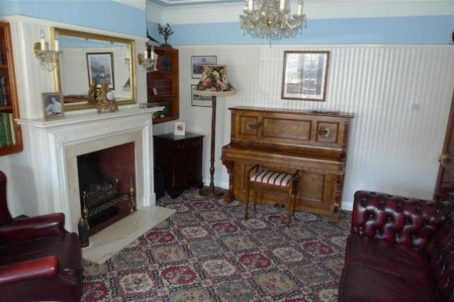  Image of 3 Bedroom Semi-Detached for sale at Newearth Road, Worsley, Manchester M28