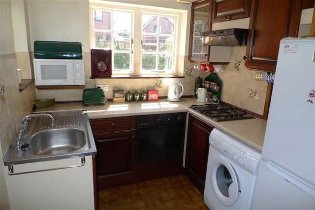  Image of 3 Bedroom Semi-Detached for sale at Newearth Road, Worsley, Manchester M28