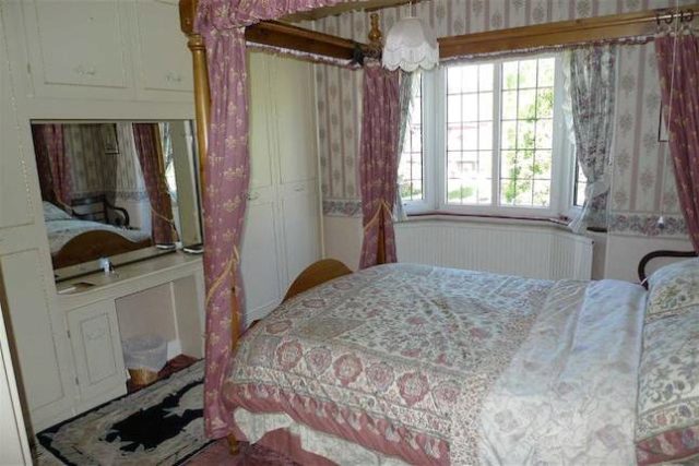  Image of 3 Bedroom Semi-Detached for sale at Newearth Road, Worsley, Manchester M28