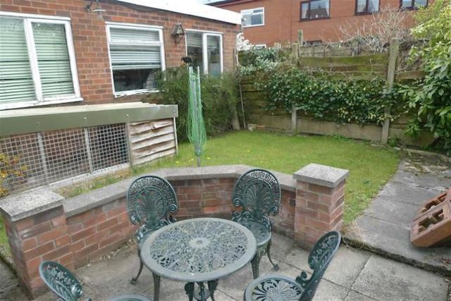  Image of 3 Bedroom Semi-Detached for sale at Newearth Road, Worsley, Manchester M28