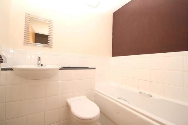  Image of 3 Bedroom Terraced to rent at Admiralty Close, West Drayton, Middlesex UB7