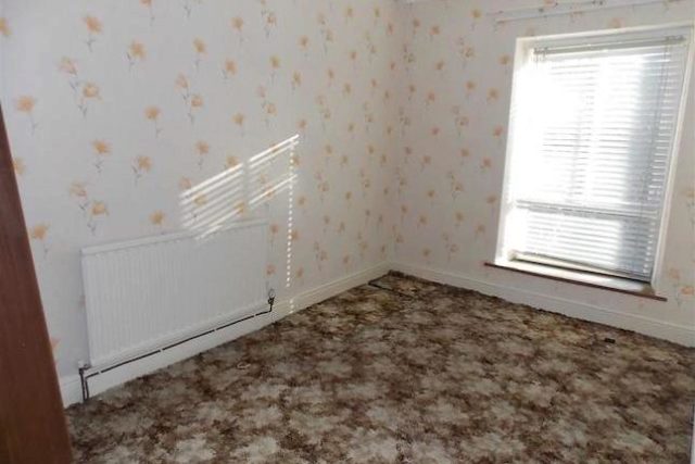  Image of 3 Bedroom Terraced for sale at Berw Road, Pontypridd CF37