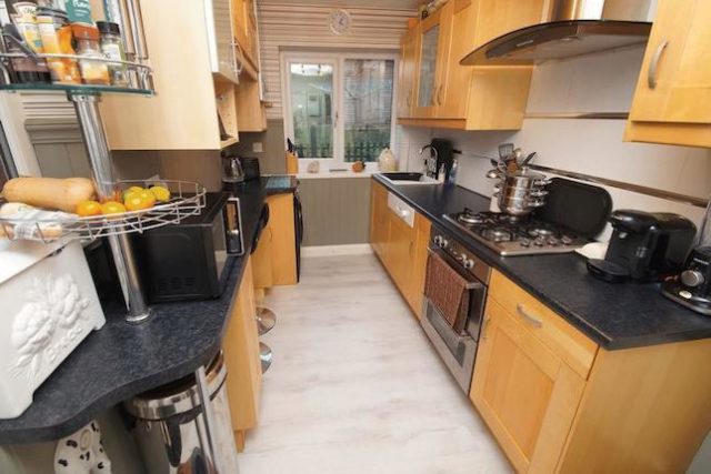  Image of 3 Bedroom Semi-Detached for sale at Pennine Road, Bromsgrove B61