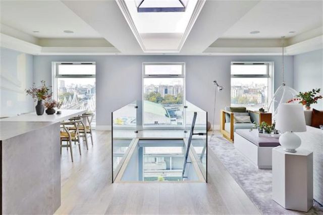  Image of 2 Bedroom Flat for sale at The Whitehouse Apartments, South Bank, London SE1