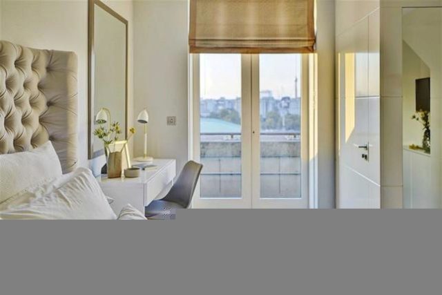  Image of 2 Bedroom Flat for sale at The Whitehouse Apartments, South Bank, London SE1