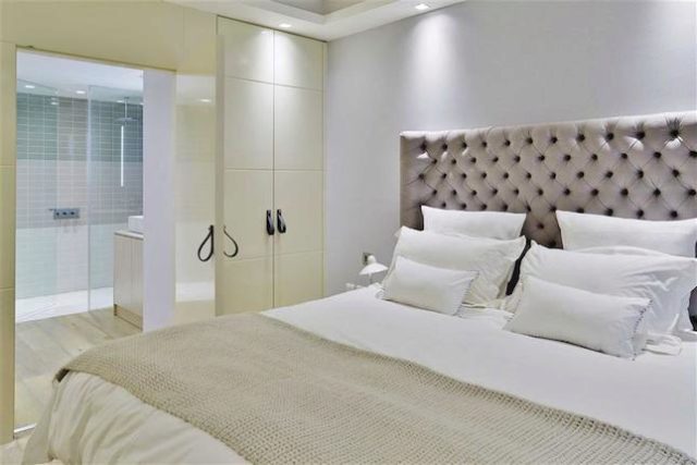  Image of 2 Bedroom Flat for sale at The Whitehouse Apartments, South Bank, London SE1