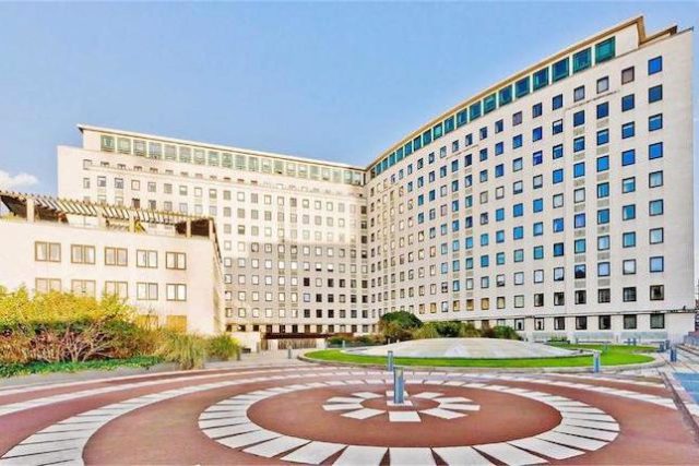 Image of 2 Bedroom Flat for sale at The Whitehouse Apartments, South Bank, London SE1