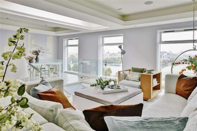  Image of 2 Bedroom Flat for sale at The Whitehouse Apartments, South Bank, London SE1