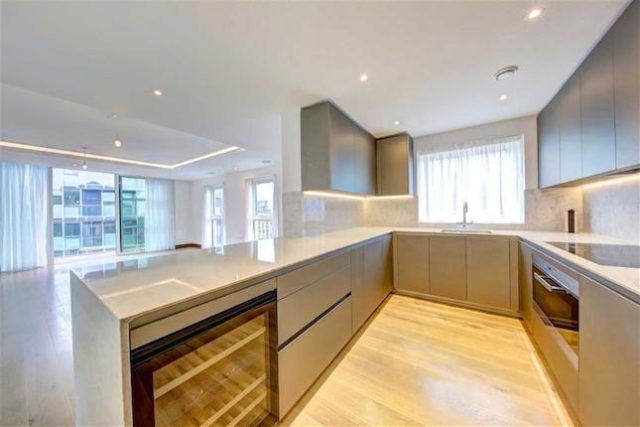  Image of 3 Bedroom Flat for sale at The Quarter Penthouses, Battersea Reach, London SW18