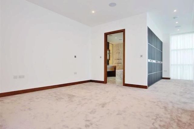  Image of 3 Bedroom Flat for sale at The Quarter Penthouses, Battersea Reach, London SW18