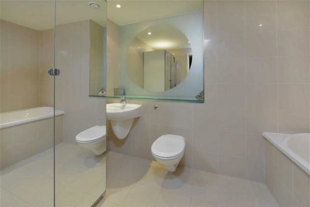  Image of 3 Bedroom Flat to rent at The Perspective Building, South Bank, London SE1