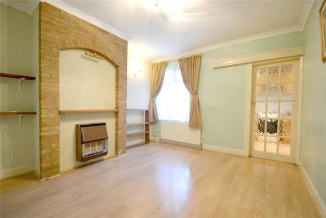  Image of 1 Bedroom Maisonette to rent at Howard Road, London SE25