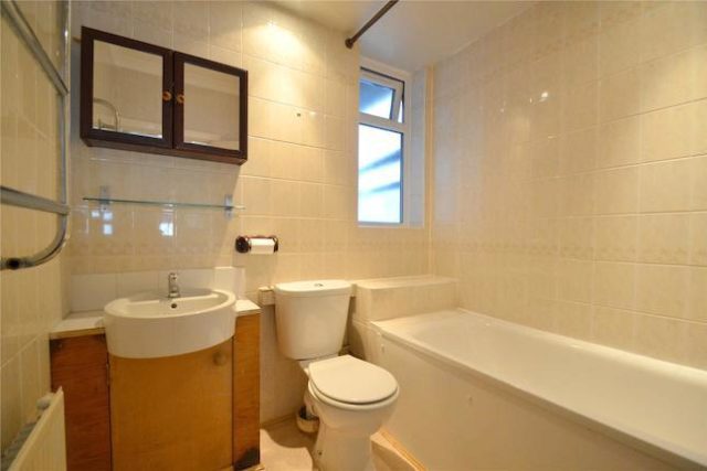  Image of 1 Bedroom Maisonette to rent at Howard Road, London SE25