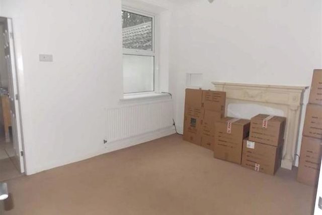  Image of 3 Bedroom Terraced for sale at Berw Road, Pontypridd CF37