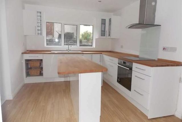  Image of 3 Bedroom Terraced for sale at Crawshay Street, Ynysybwl, Pontypridd CF37