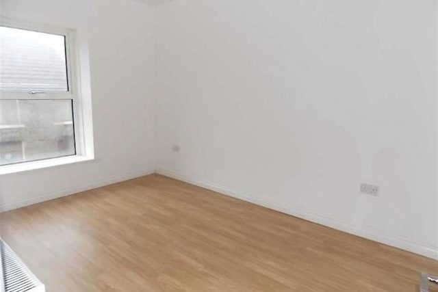  Image of 3 Bedroom Terraced for sale at Crawshay Street, Ynysybwl, Pontypridd CF37