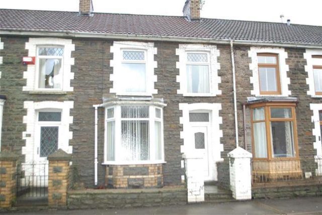  Image of 3 Bedroom Terraced to rent at The Parade, Pontypridd CF37