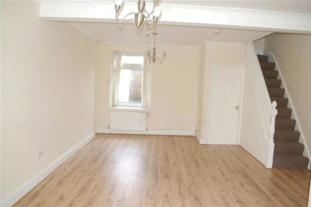  Image of 3 Bedroom Terraced to rent at The Parade, Pontypridd CF37