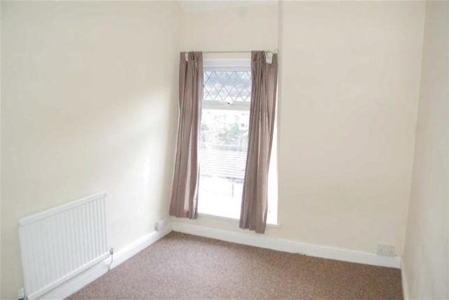  Image of 3 Bedroom Terraced to rent at The Parade, Pontypridd CF37