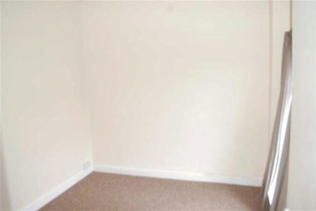  Image of 3 Bedroom Terraced to rent at The Parade, Pontypridd CF37