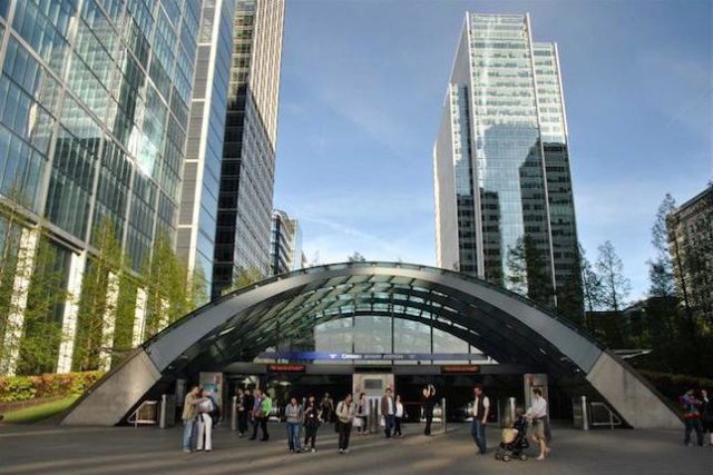  Image of 2 Bedroom Flat for sale at Bywater Square, Canary Gateway, Docklands, London E14