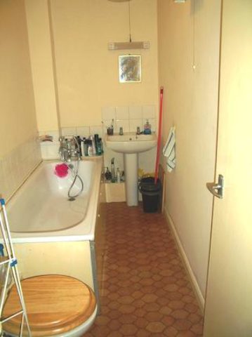  Image of Studio to rent at Studio Flat, Including Off Road Parking, Reading RG1