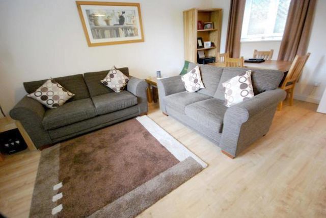  Image of 1 Bedroom Flat to rent at Northcott Avenue, Alexandra Park, London N22