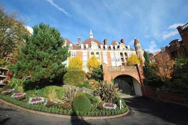  Image of 1 Bedroom Property to rent at Pavilion Court, Frognal Rise, London NW3