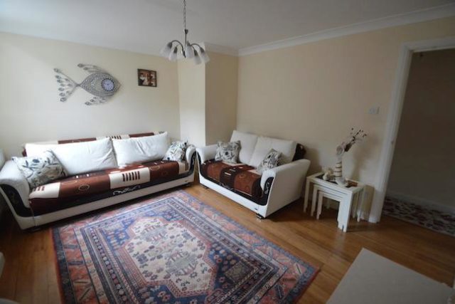 Image of 2 Bedroom Flat for sale at Palace Gates Road, London N22