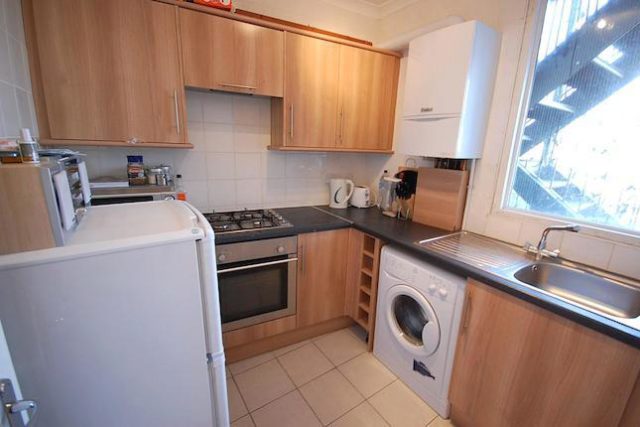  Image of 2 Bedroom Flat for sale at Palace Gates Road, London N22
