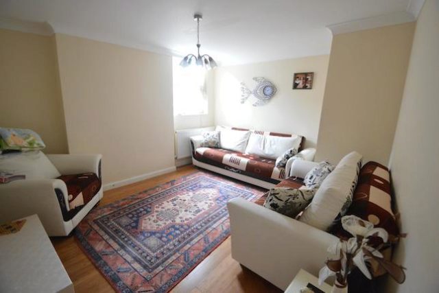  Image of 2 Bedroom Flat for sale at Palace Gates Road, London N22
