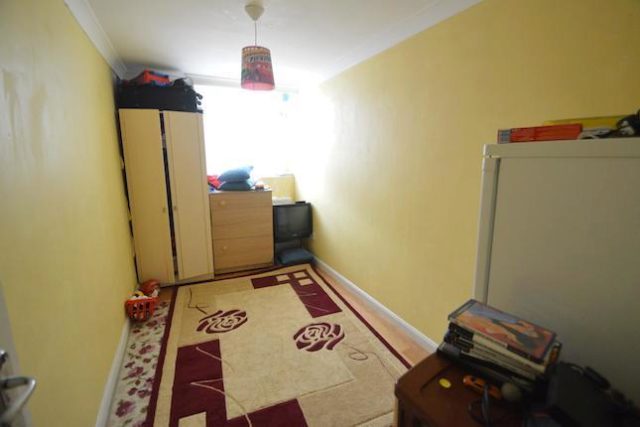  Image of 2 Bedroom Flat for sale at Palace Gates Road, London N22
