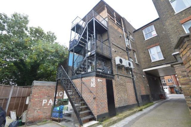  Image of 2 Bedroom Flat for sale at Palace Gates Road, London N22