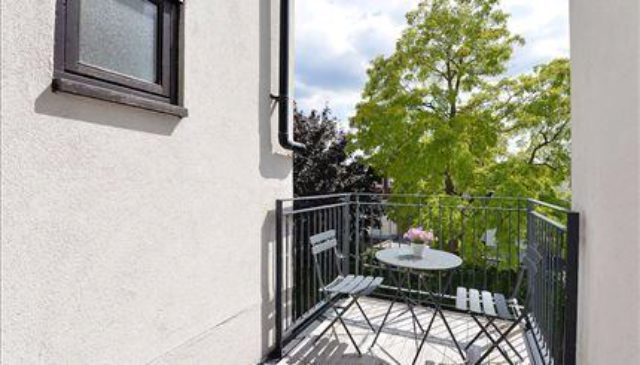  Image of 2 Bedroom Flat to rent at Kew Bridge Court, London W4