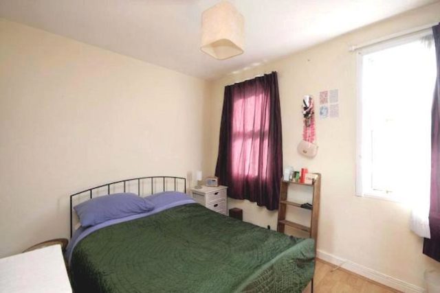  Image of 2 Bedroom Terraced for sale at Bradley Road, Wood Green, London N22